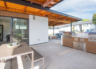 The Groves in Gresham, OR - Building Photo - Building Photo