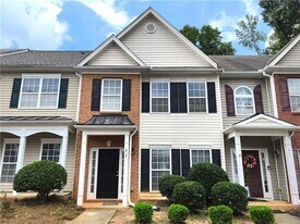 619 Kenridge Way in Suwanee, GA - Building Photo