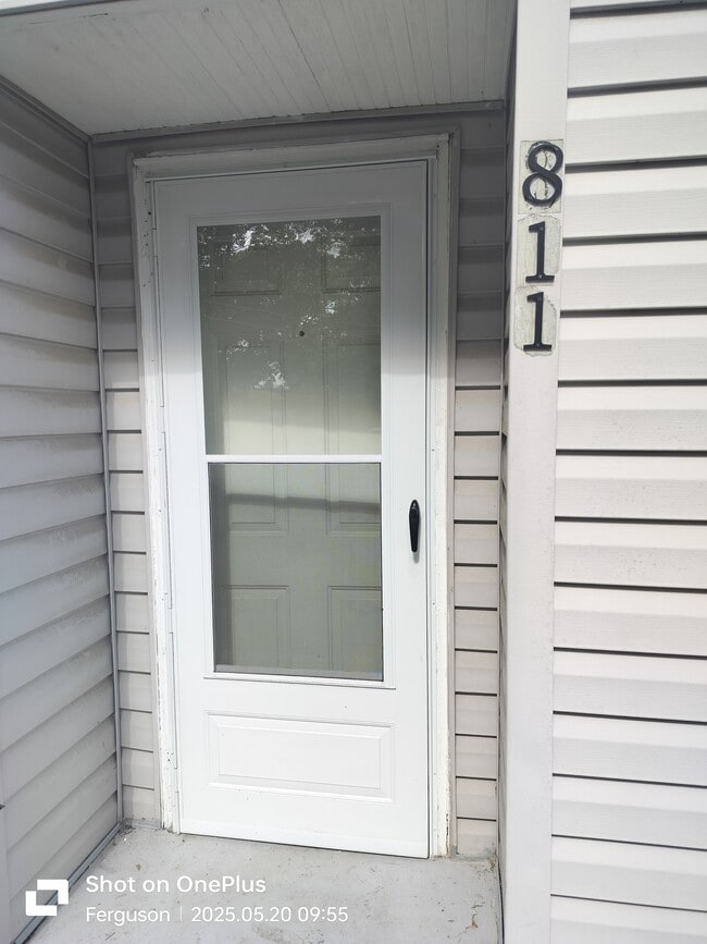 811 Arline Dr in Ferguson, MO - Building Photo - Building Photo