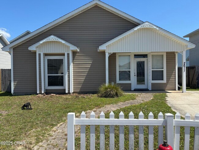 property at 2611 Avondale Ct