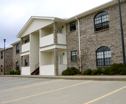 Mark VI Apartments in Hattiesburg, MS - Building Photo