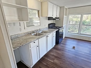 412 McElhaney Rd, Unit 22 in Travelers Rest, SC - Foto de edificio - Building Photo