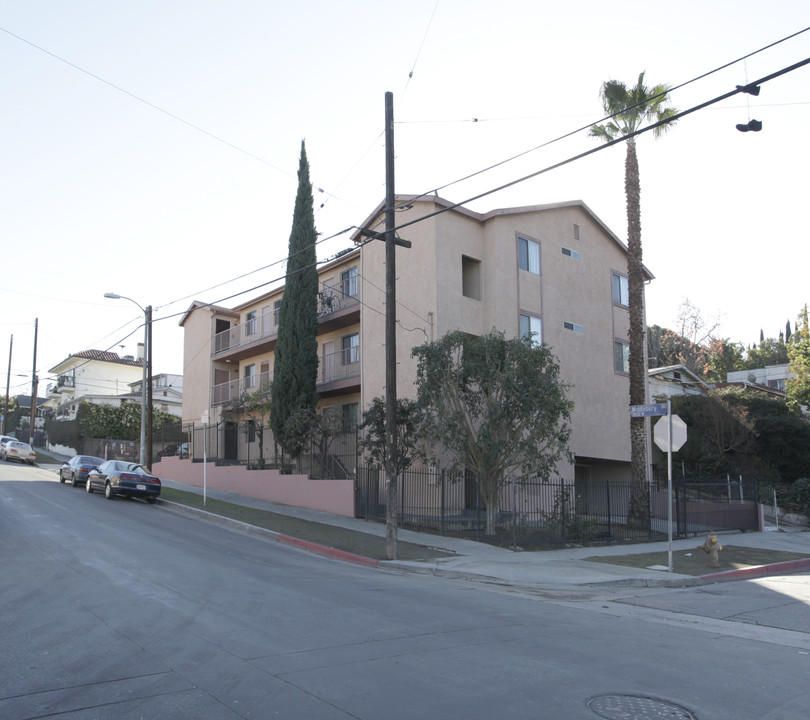 466 N Westmoreland Ave in Los Angeles, CA - Building Photo