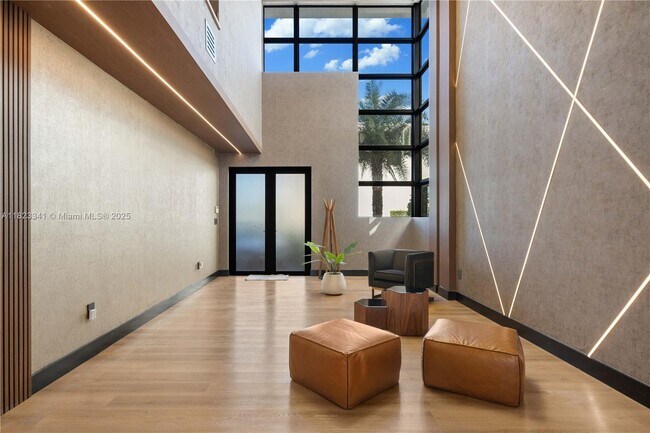 9710 NW 74th Terrace in Doral, FL - Building Photo - Building Photo
