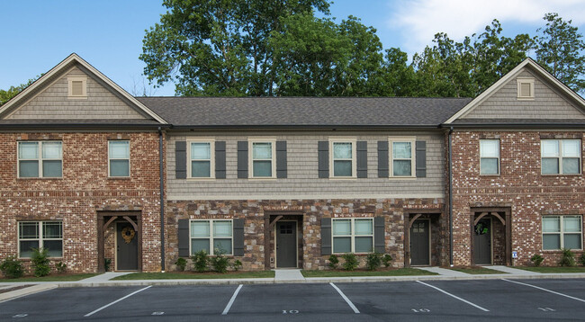 Lennox Commons Apartments by Callio Properties in Chattanooga, TN - Building Photo - Building Photo