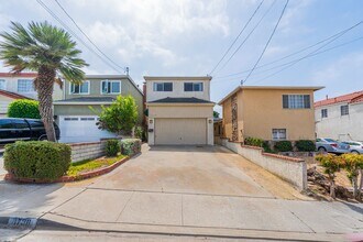 1738 Armour Ln in Redondo Beach, CA - Building Photo - Building Photo