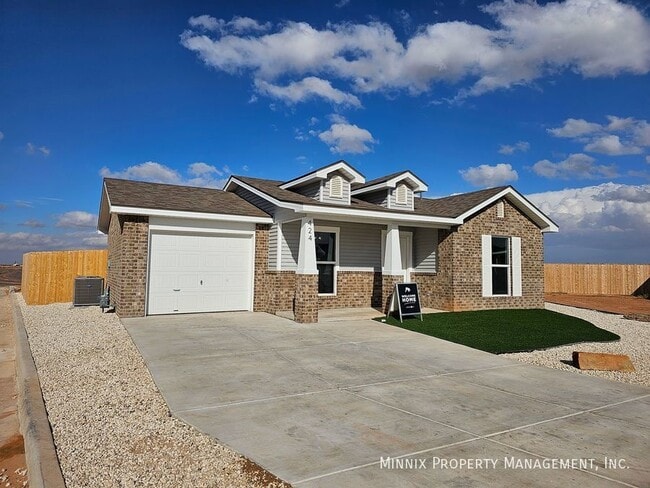 424 E 30th St in Wolfforth, TX - Foto de edificio - Building Photo