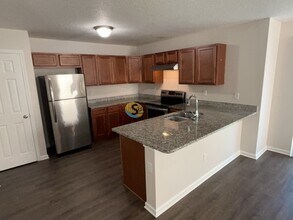 8007 Stuart Ave in Jacksonville, FL - Building Photo - Building Photo