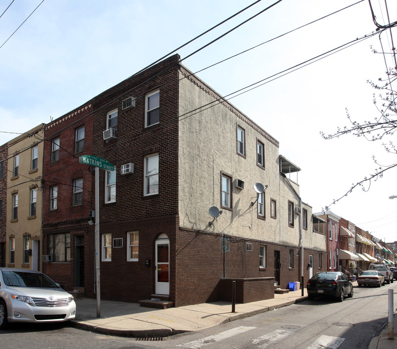 1711 S 10th St in Philadelphia, PA - Building Photo