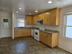 4753 Choctaw Dr in San Diego, CA - Building Photo - Building Photo
