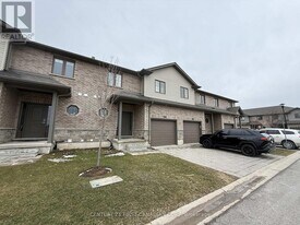 2910 Tokala Trl in London, ON - Building Photo