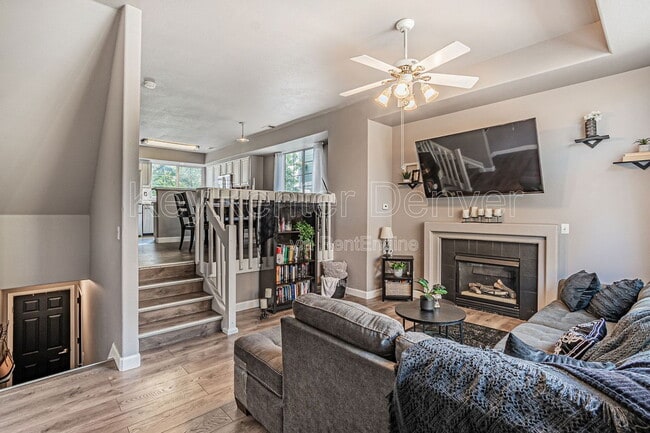 8199 Welby Rd in Denver, CO - Foto de edificio - Building Photo