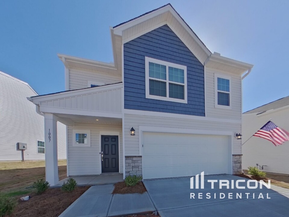 1007 Cleveland Meadows Trl in Spartanburg, SC - Building Photo