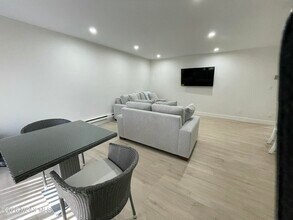 65 Cedar Ave in Long Branch, NJ - Foto de edificio - Building Photo