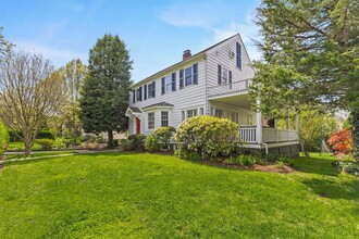 22 Mayhew Ave in Larchmont, NY - Building Photo - Building Photo