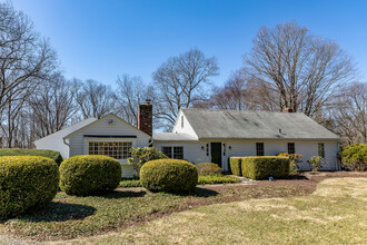 40 Camps Flat Rd in Kent, CT - Building Photo - Building Photo