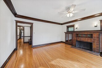 5902 W Midway Park in Chicago, IL - Building Photo - Building Photo