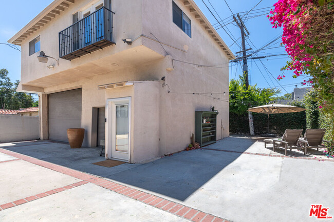 1239 S Orange Dr in Los Angeles, CA - Building Photo - Building Photo