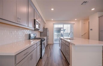 20625 Desert Ash Ln in Los Angeles, CA - Building Photo - Building Photo