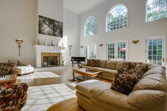 11 Eastwood Ct in Amagansett, NY - Building Photo - Building Photo