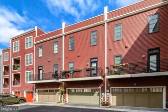 2004 Potomac Ave in Alexandria, VA - Building Photo - Building Photo