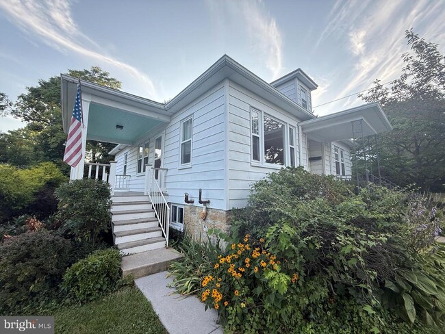 property at 622 S Church St