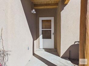 2104 Ridgeview Cir in Santa Fe, NM - Building Photo - Building Photo