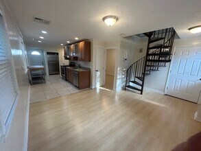 36 Hunting St in Cambridge, MA - Building Photo - Building Photo