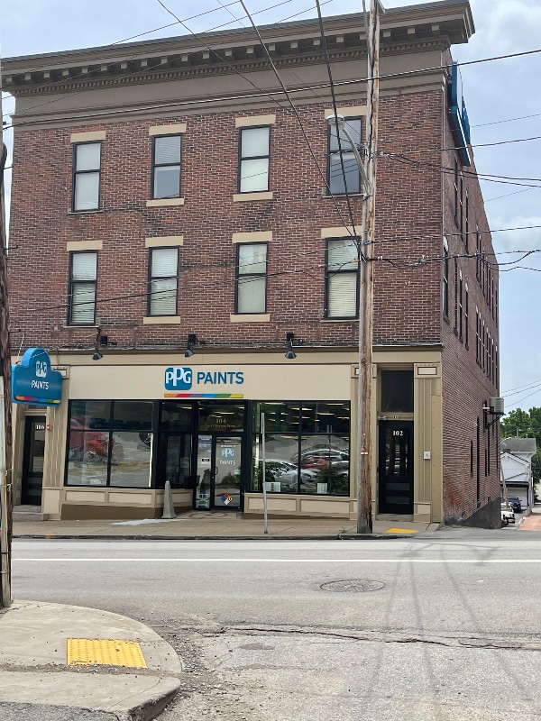 102 E Otterman St in Greensburg, PA - Building Photo - Building Photo