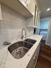 19117 Ballinger Way NE in Lake Forest Park, WA - Building Photo - Building Photo