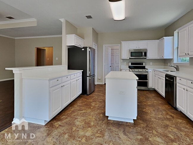 2213 Creek Side Dr in Weatherford, TX - Foto de edificio - Building Photo