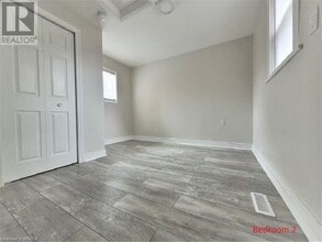 167 Erie Ave in Brantford, ON - Building Photo - Building Photo