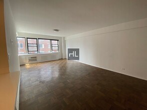 BEEKMAN PLACE, Unit 7C in New York, NY - Building Photo - Building Photo