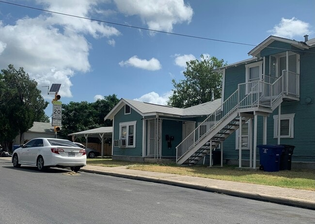 property at 1701 Dawson St
