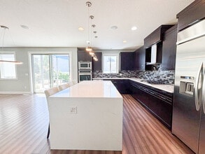 1987 Santorini Dr in South Jordan, UT - Building Photo - Building Photo