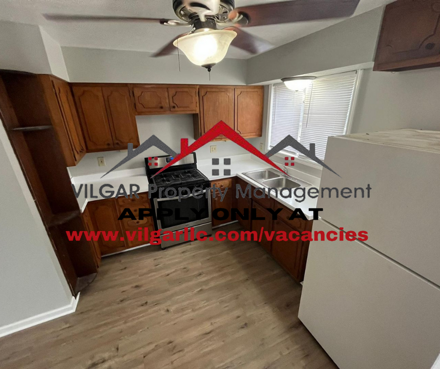 312 Jefferson Ave, Unit 2 F (2nd Floor) in La Porte, IN - Building Photo
