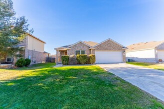 268 Bloomsbury Dr in Kyle, TX - Foto de edificio - Building Photo