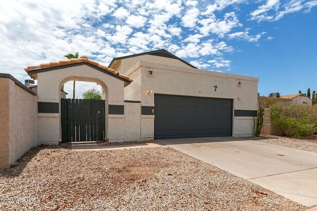 619 E Jensen St in Mesa, AZ - Building Photo - Building Photo