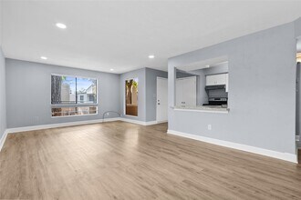 17202 Imperial Valley Dr in Houston, TX - Building Photo - Building Photo