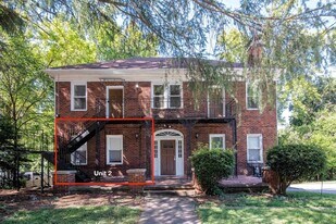 1351 Oxford Rd NE in Atlanta, GA - Building Photo