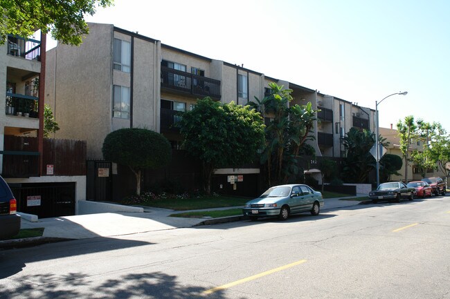 Glen Arbor Apartments in Glendale, CA - Building Photo - Building Photo