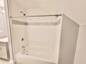 141 Bourne Ave in East Providence, RI - Building Photo - Building Photo