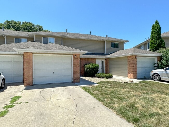 property at 1536 Little Bluestem Ct