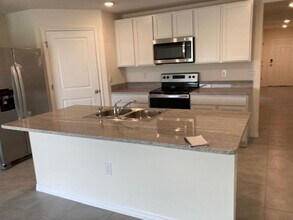 8626 Triumph Cir in Wildwood, FL - Building Photo - Building Photo