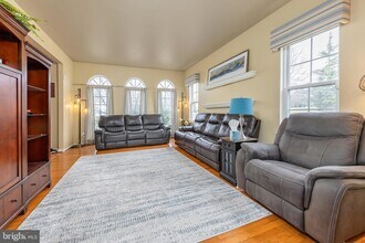 10 Morning Glory Cir, Unit 600-4302 in Harrison Township, NJ - Building Photo - Building Photo