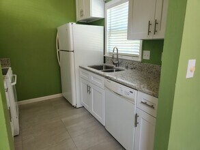 1580 39th Ave in Vero Beach, FL - Building Photo - Building Photo