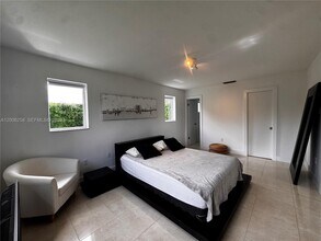 8161 SW 104th St in Miami, FL - Building Photo - Building Photo