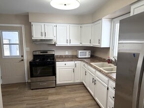 2007 Schuyler Dr in Peru, IL - Building Photo - Building Photo