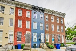 834 N Stricker St in Baltimore, MD - Building Photo