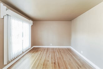 3421 N 87th St in Milwaukee, WI - Building Photo - Building Photo